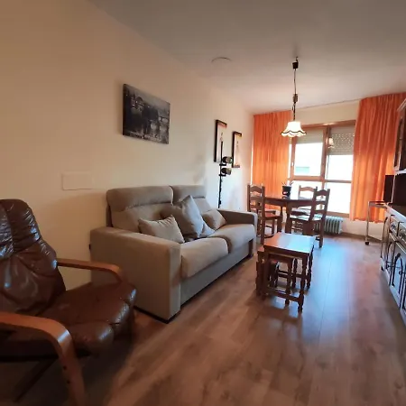 Apartamento Ibon De Estanes Апартаменты *